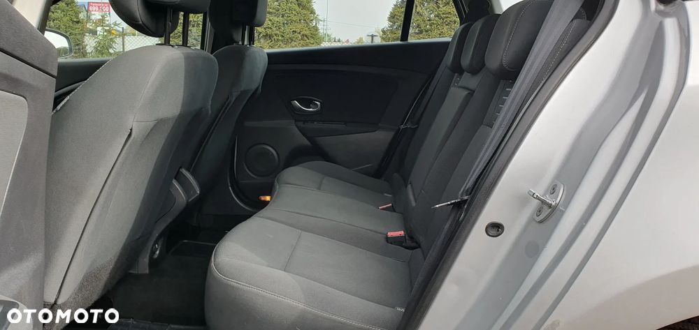 Renault Megane 1.6 16V 110 Expression - 8