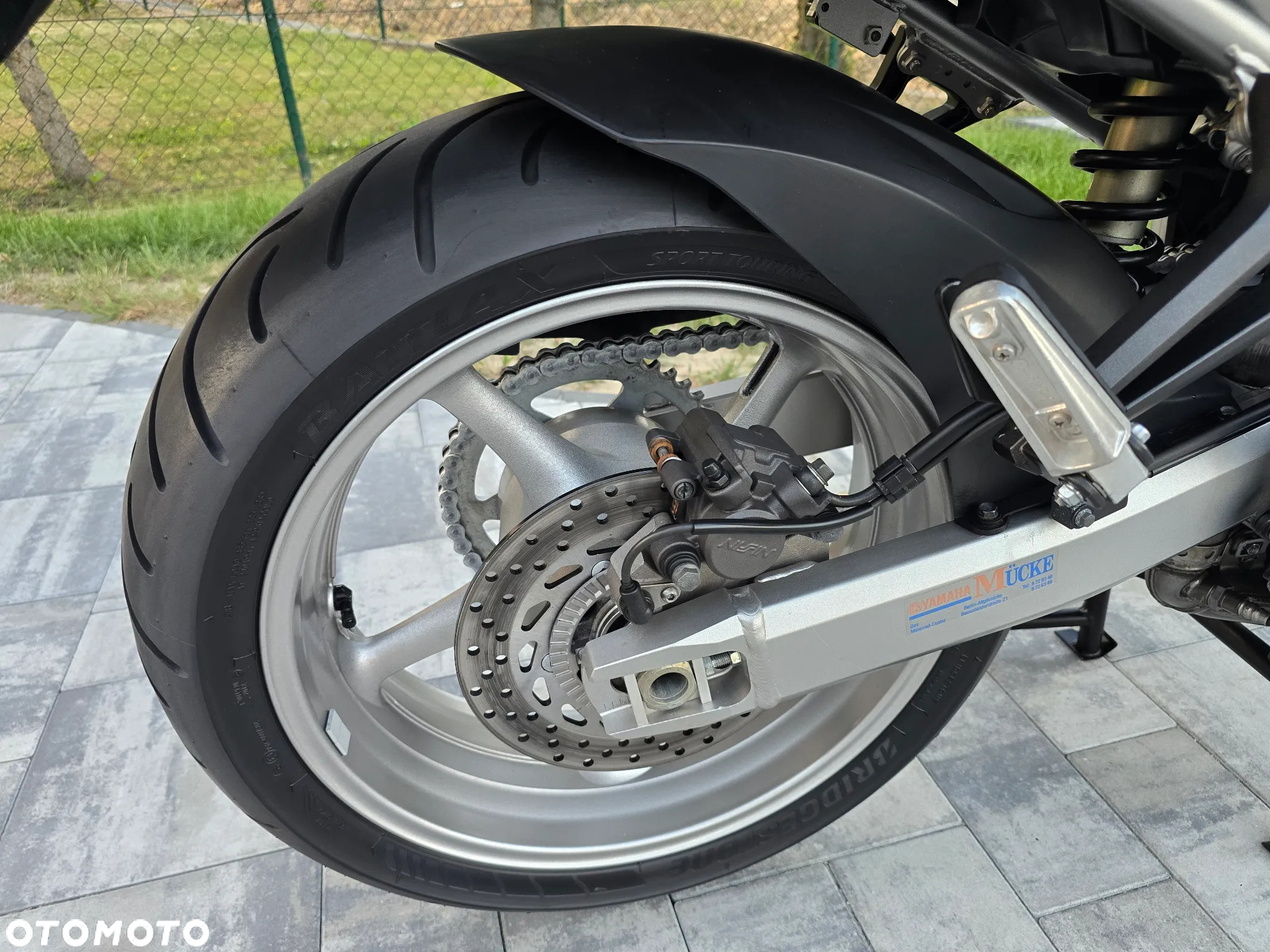 Yamaha FZ6 - 15
