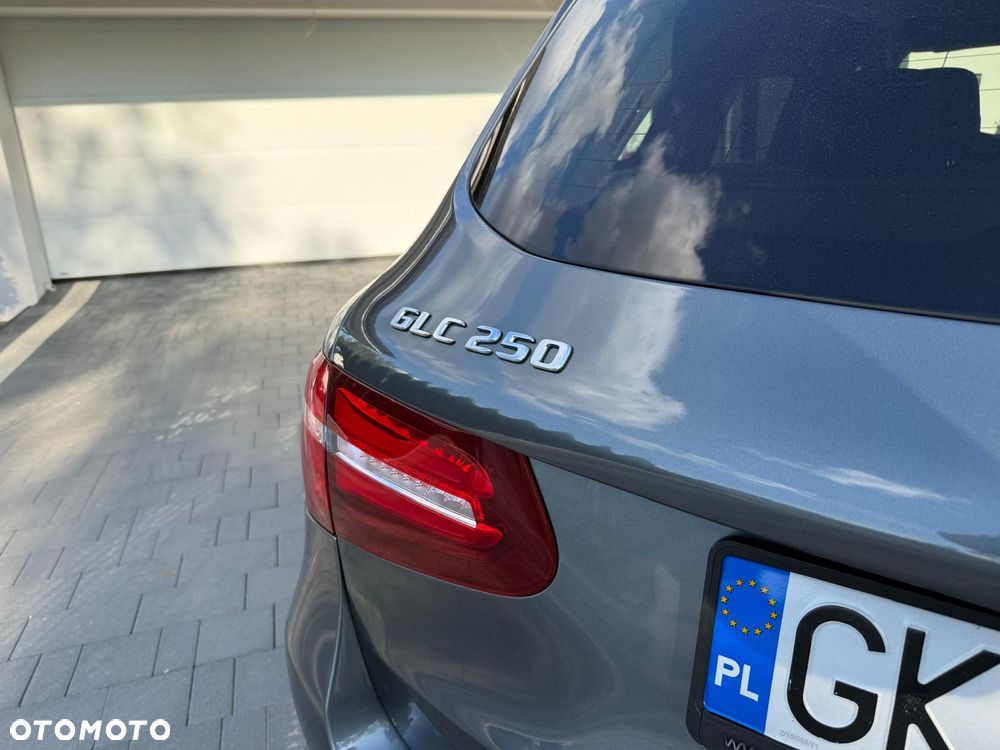 Mercedes-Benz GLC - 8