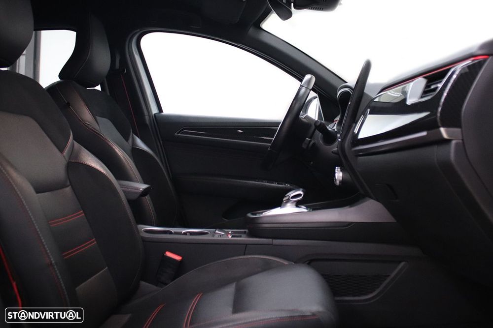 Renault Arkana 1.6 E-Tech R.S.Line - 23