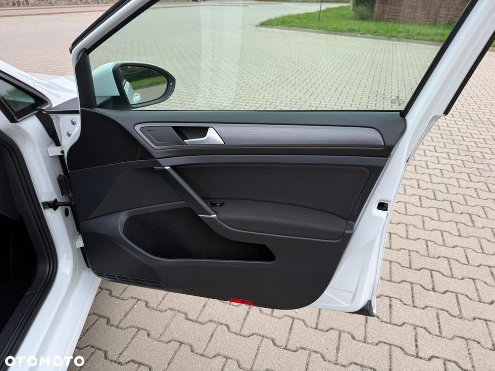 Volkswagen Golf 1.6 TDI BlueMotion Technology Trendline - 19