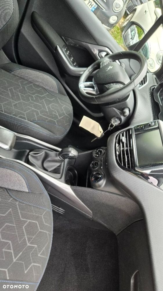 Peugeot 2008 - 14