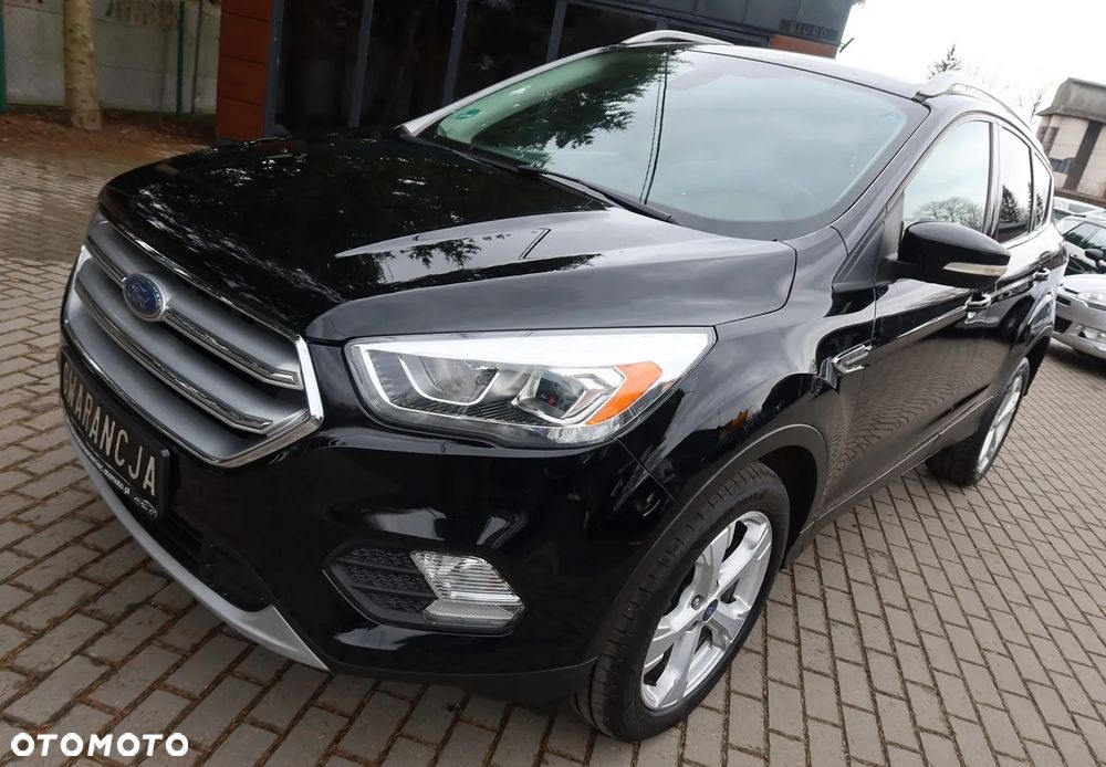 Ford Kuga 2.0 TDCi 2x4 Titanium - 16