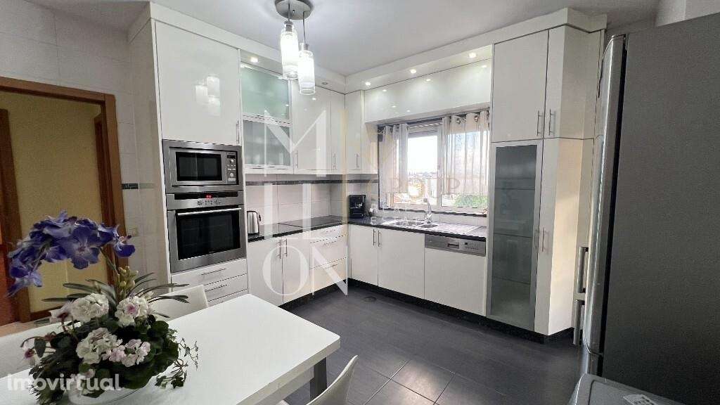 Apartamento T2 com 124m2 e lugar de garagem - Grande imagem: 2/22