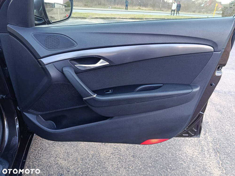 Hyundai i40 Kombi blue 1.6 Family+ - 13