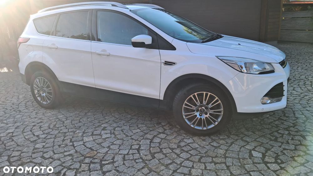 Ford Kuga 2.0 TDCi FWD Titanium - 15