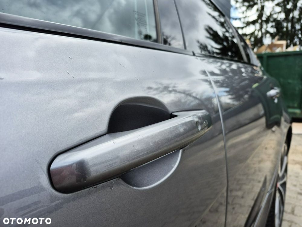 Jaguar XE D200 AWD SE - 16