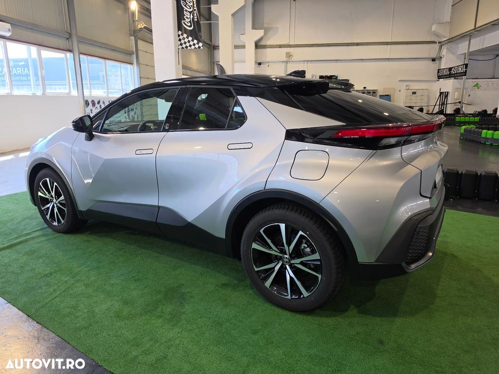 Toyota C-HR 1.8 Hybrid Team Deutschland - 6