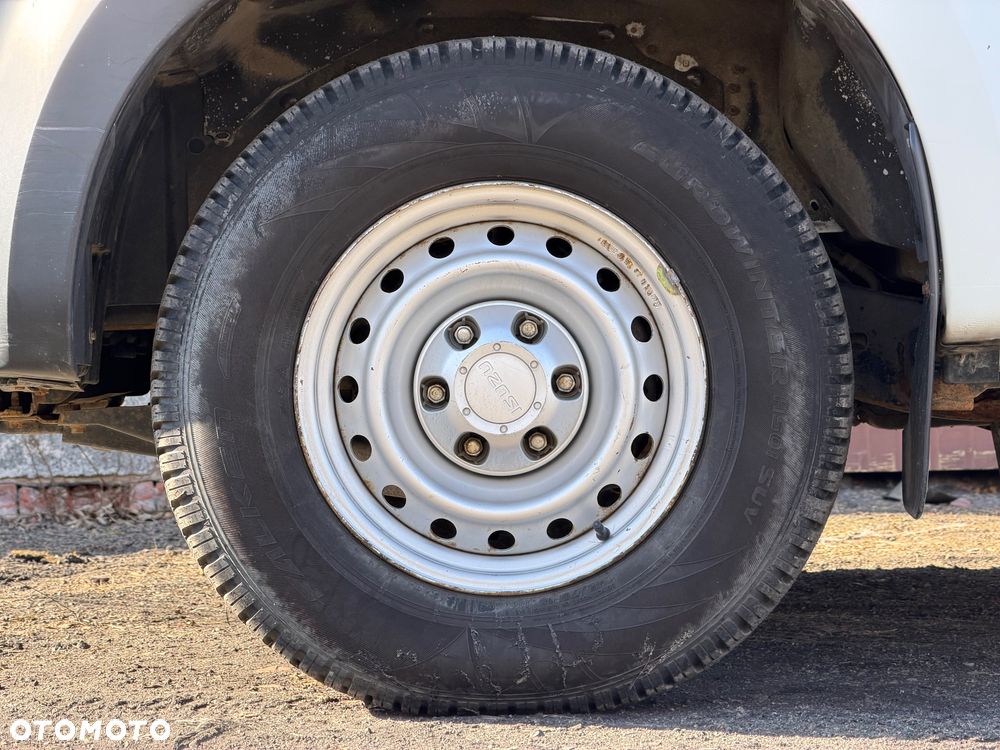 Isuzu D-Max 2.5 DC L - 10