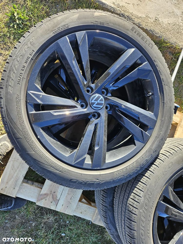 Volkswagen Tiguan - 11