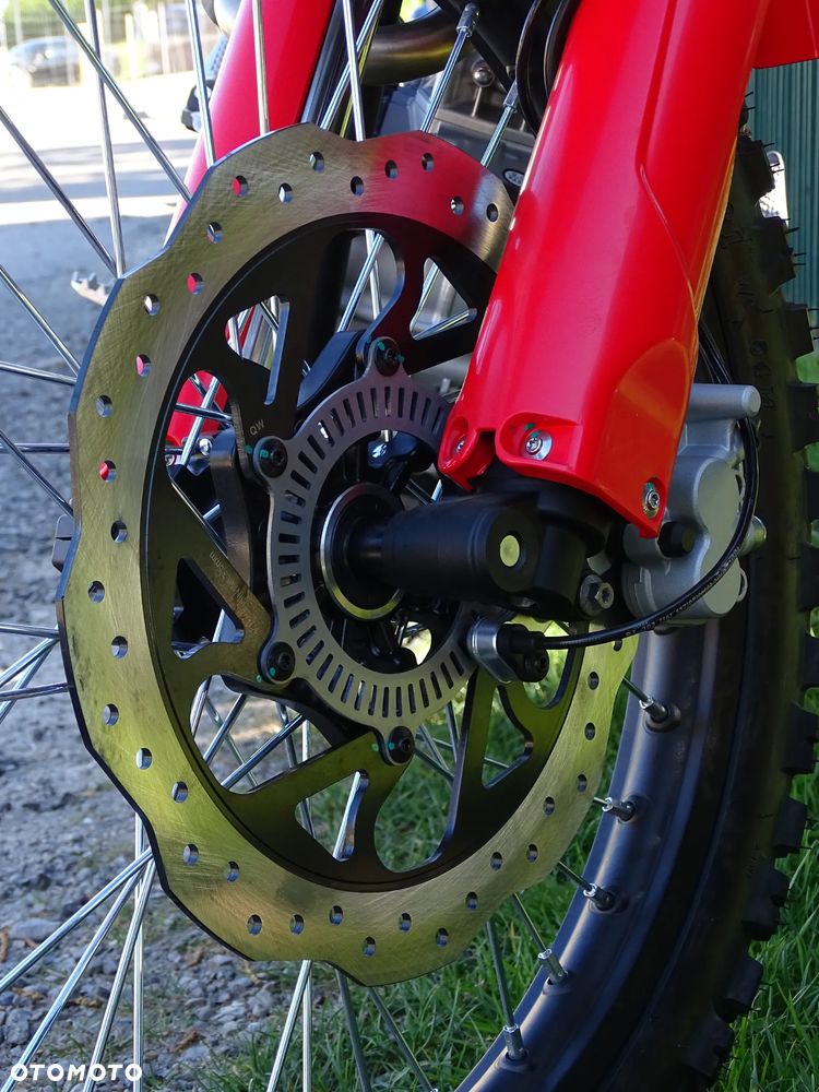 QJMOTOR COV 125X - 16