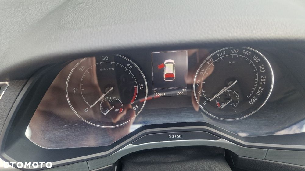 Skoda Superb 2.0 TDI 4x4 Style DSG - 16