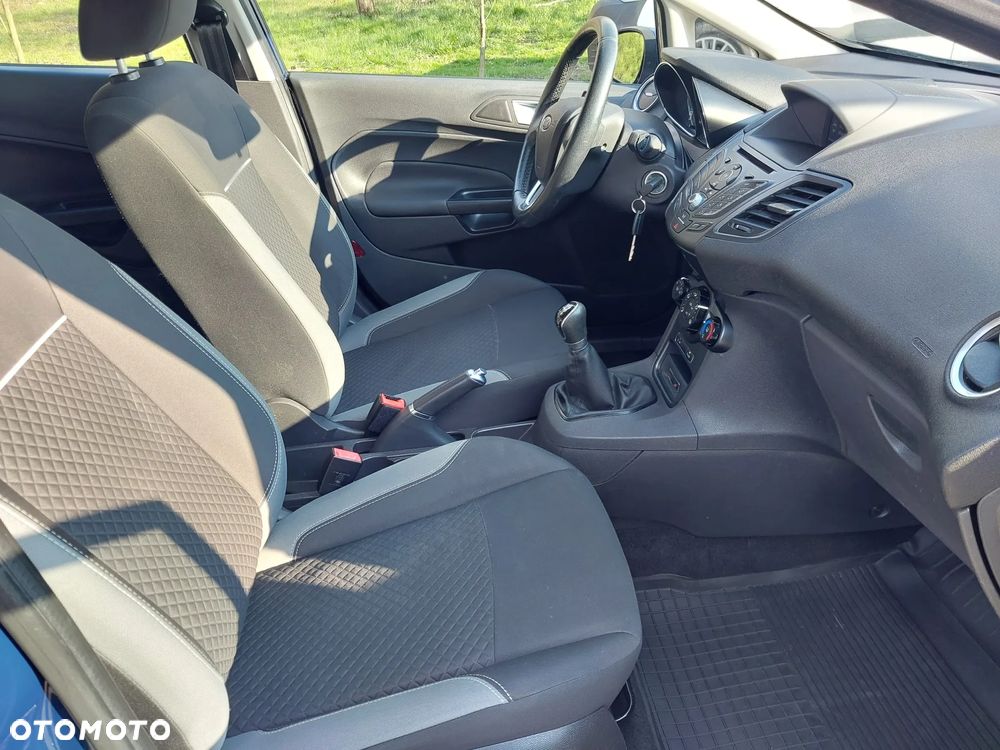 Ford Fiesta 1.0 EcoBoost S&S TITANIUM - 10