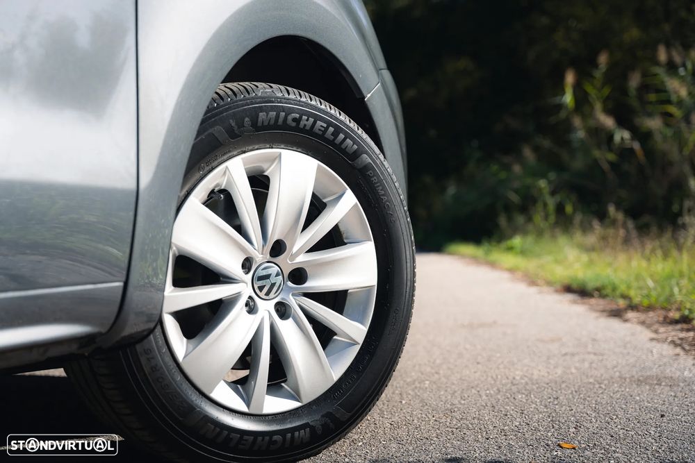 VW Sharan 2.0 TDI Blue Confortline DSG - 27