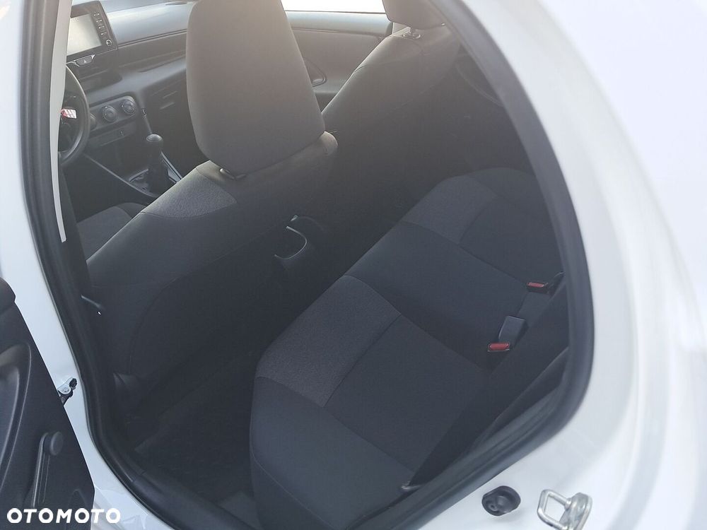 Toyota Yaris - 12