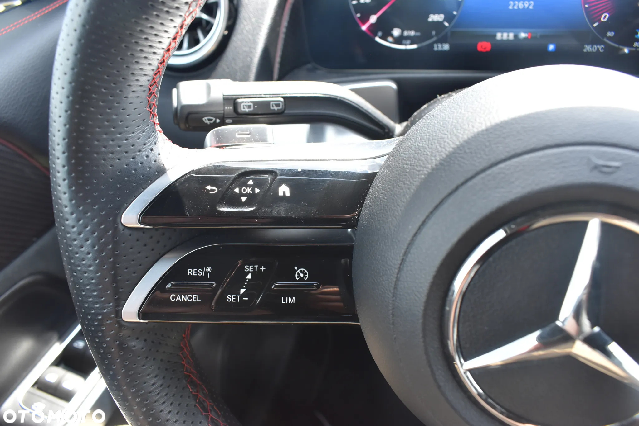 Mercedes-Benz GLB 200 d 4-Matic 8G-DCT - 28