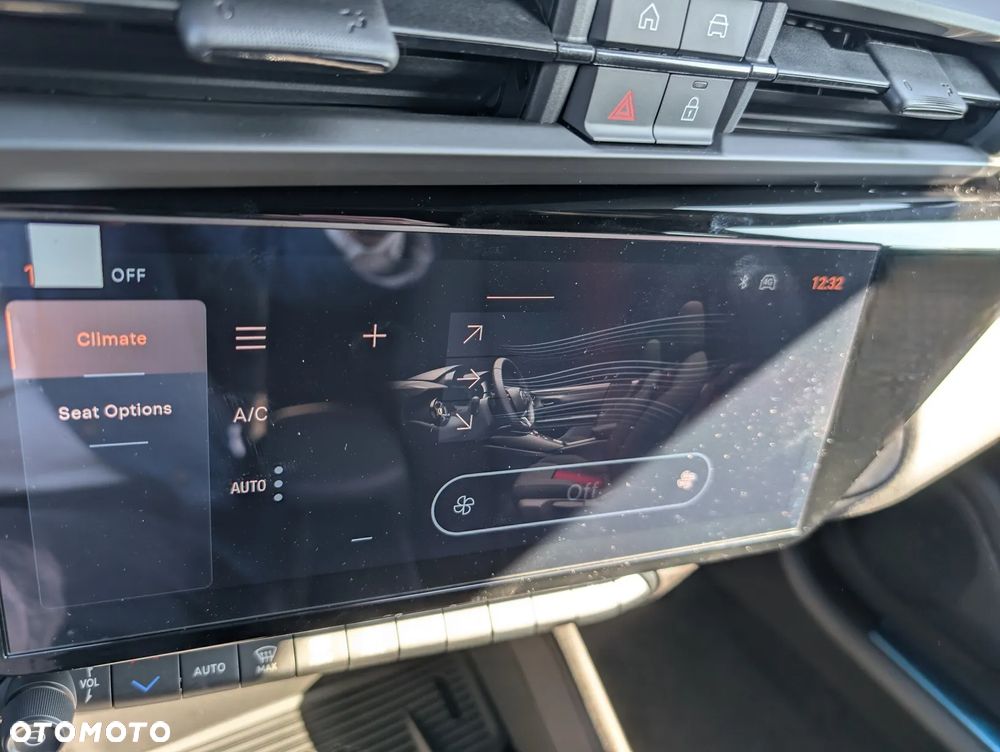 Alfa Romeo Junior 1.2 mHEV Ti eDCT - 20