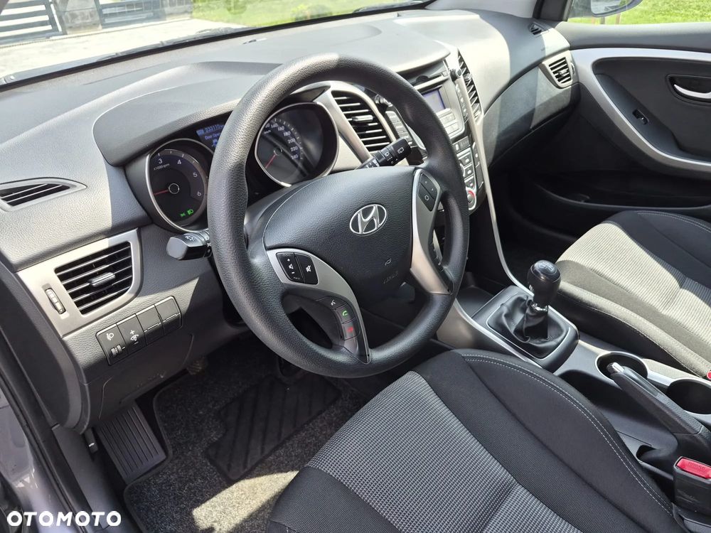 Hyundai i30 1.6 CRDI Trend - 22