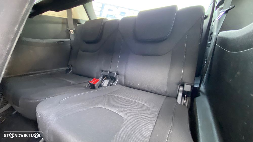 Ford S-Max 2.0 TDCi Titanium - 27