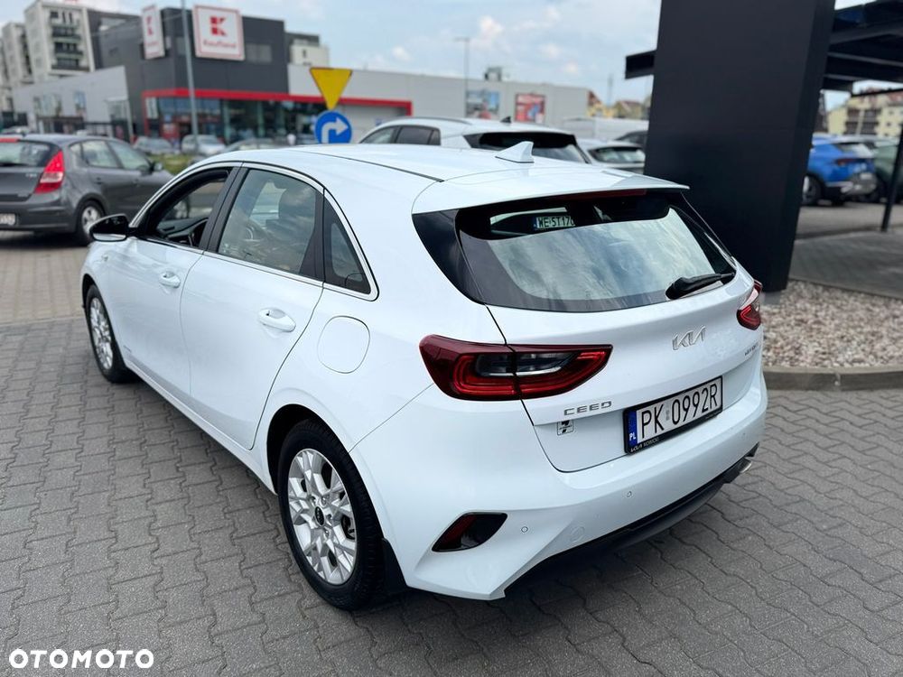 Kia Ceed 1.5 T-GDI M - 3