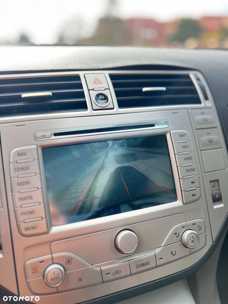 Ford Kuga 2.0 TDCi 4x4 Titanium - 38