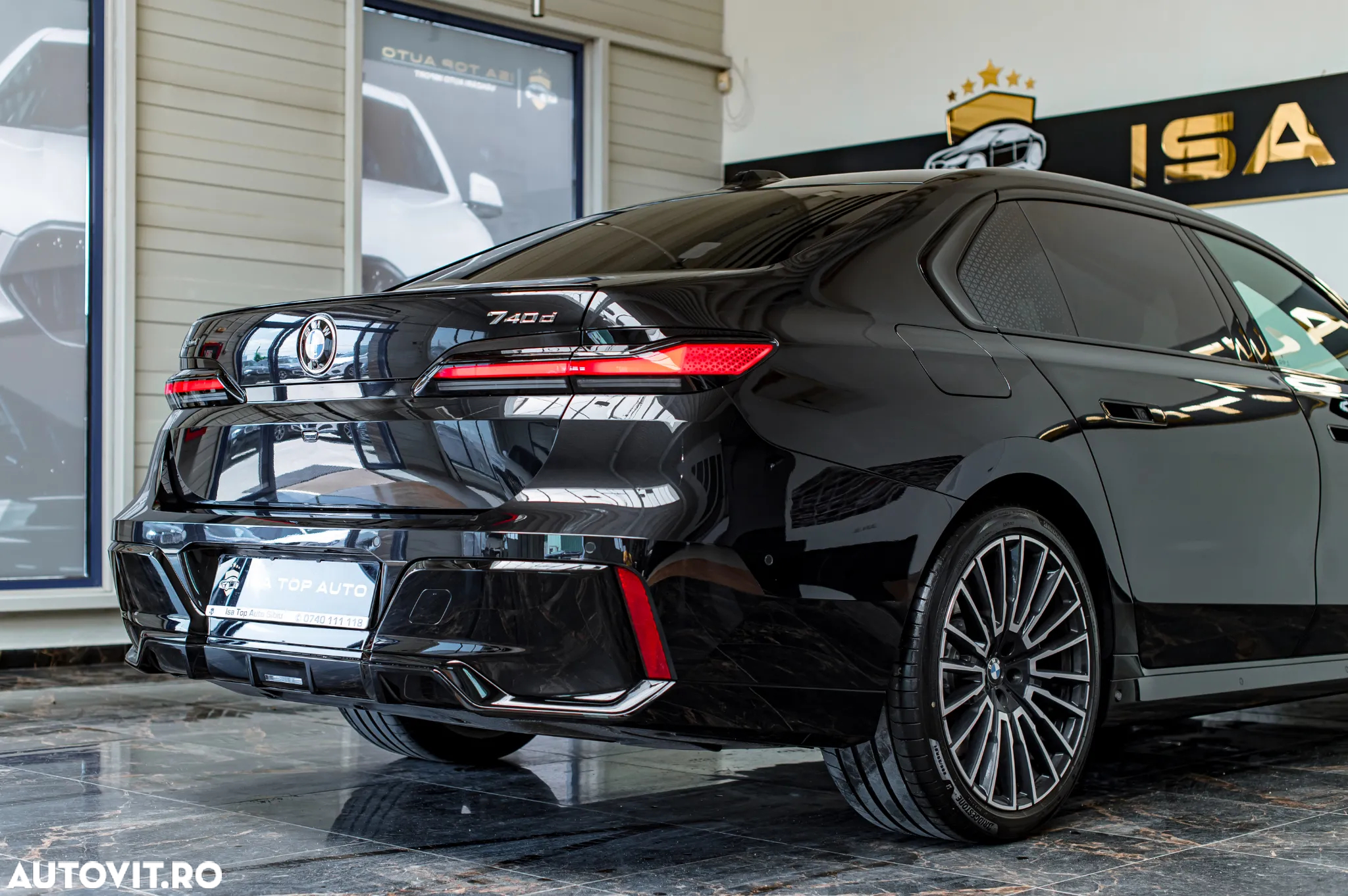 BMW Seria 7 740d xDrive MHEV - 28