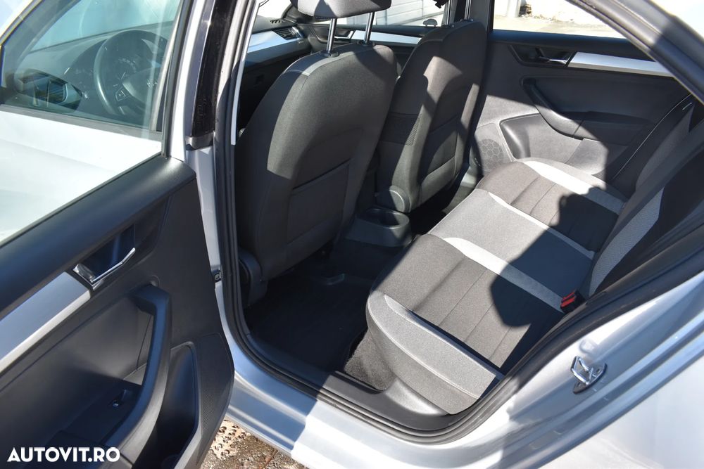Skoda RAPID 1.0 TSI Style - 15