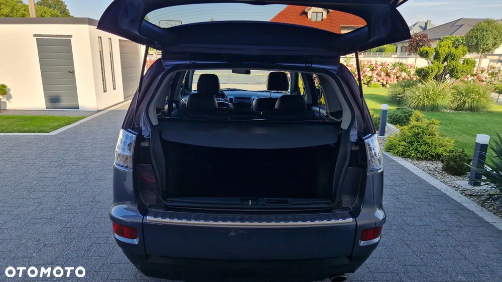 Mitsubishi Outlander 2.0 Invite 2WD - 33