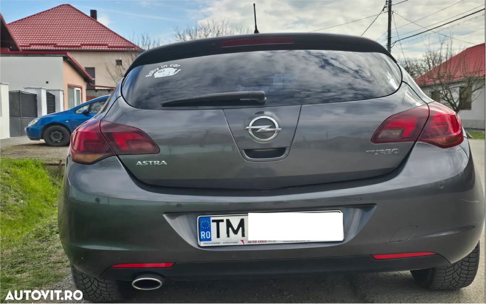 Opel Astra 1.6 Turbo - 8