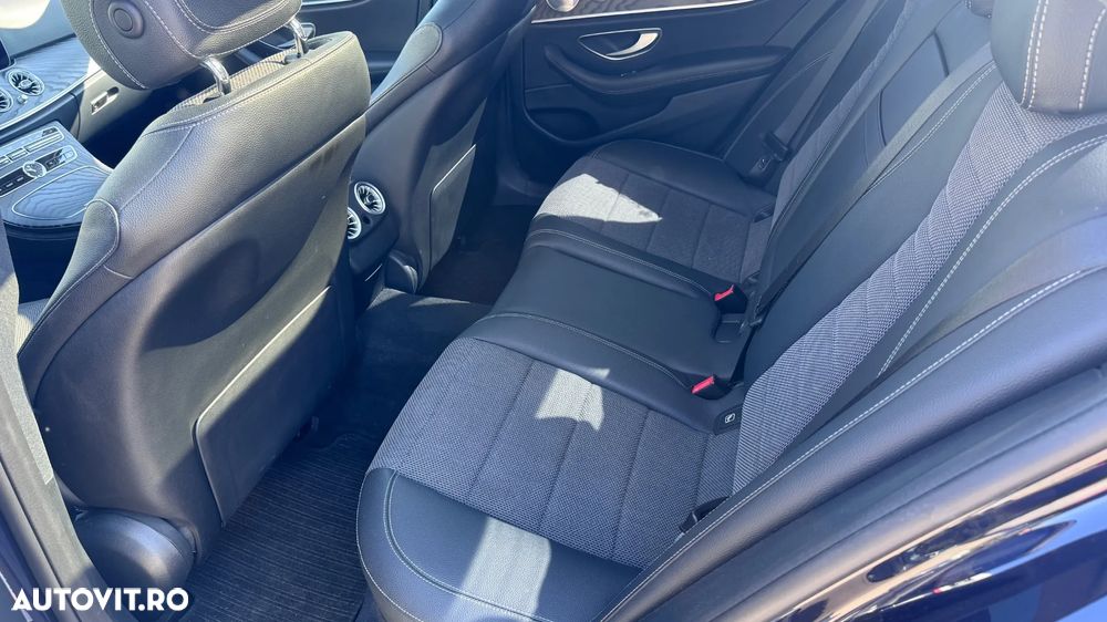 Mercedes-Benz E 300 Aut. - 27