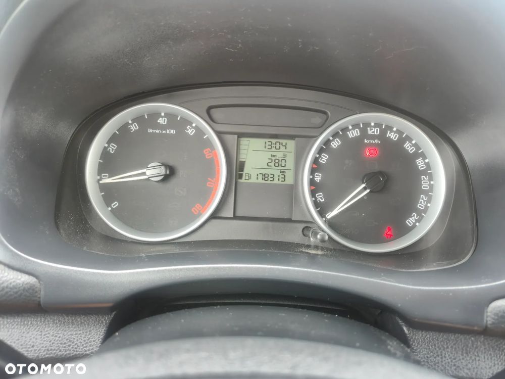Skoda Fabia 1.2 HTP - 13