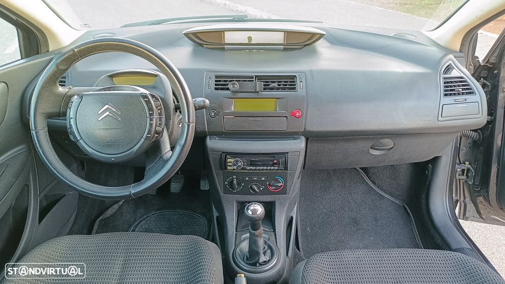 Citroën C4 1.6 HDi 110 VTR - 20