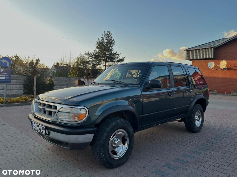 Ford Explorer - 1