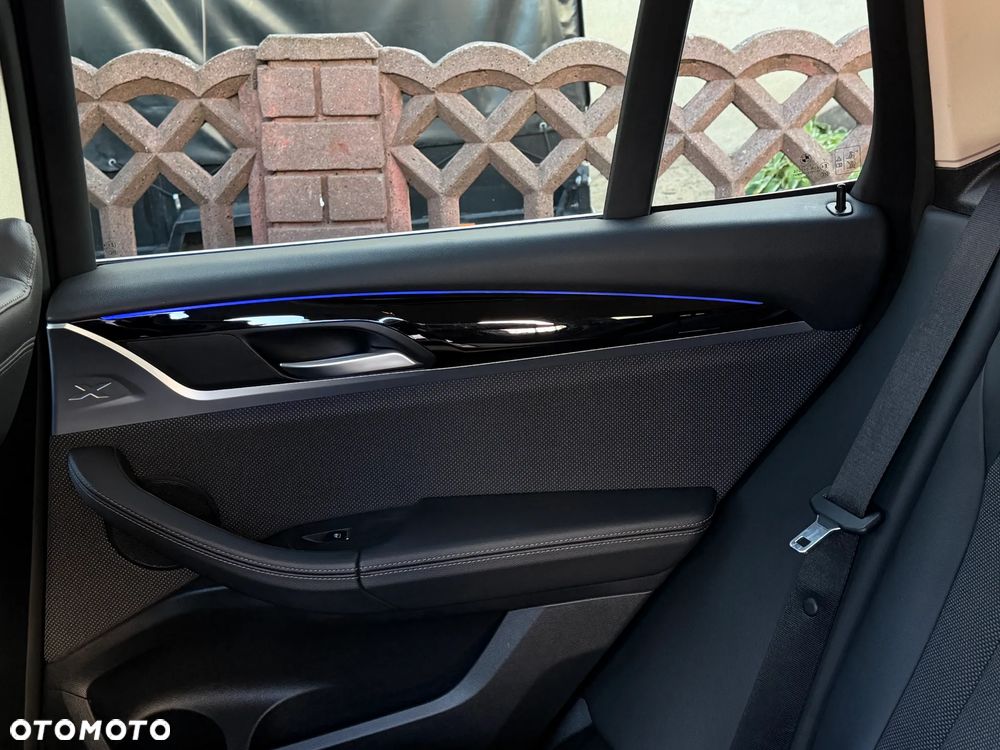 BMW X3 xDrive20i GPF xLine - 32