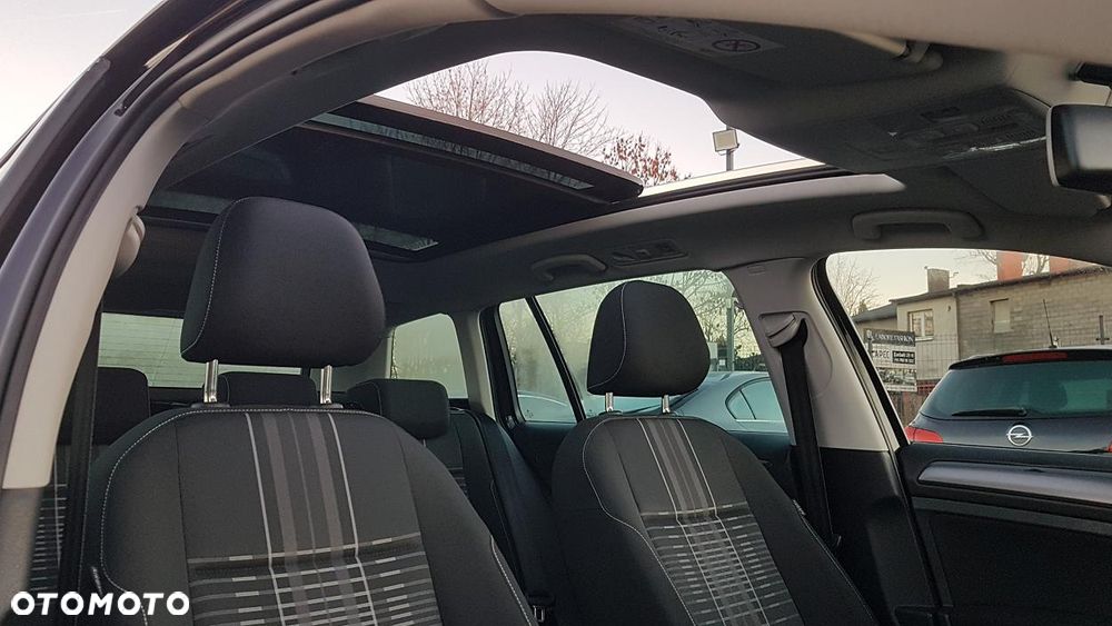 Volkswagen Golf Variant 2.0 TDI BlueMotion Technology Lounge - 30