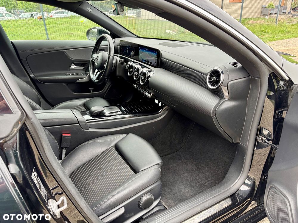 Mercedes-Benz CLA 200 d 8G-DCT Edition 2020 - 17