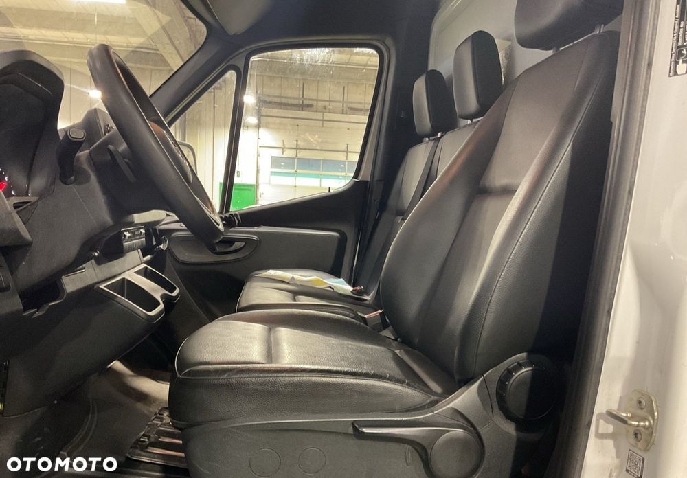 Mercedes-Benz Sprinter Box - 4