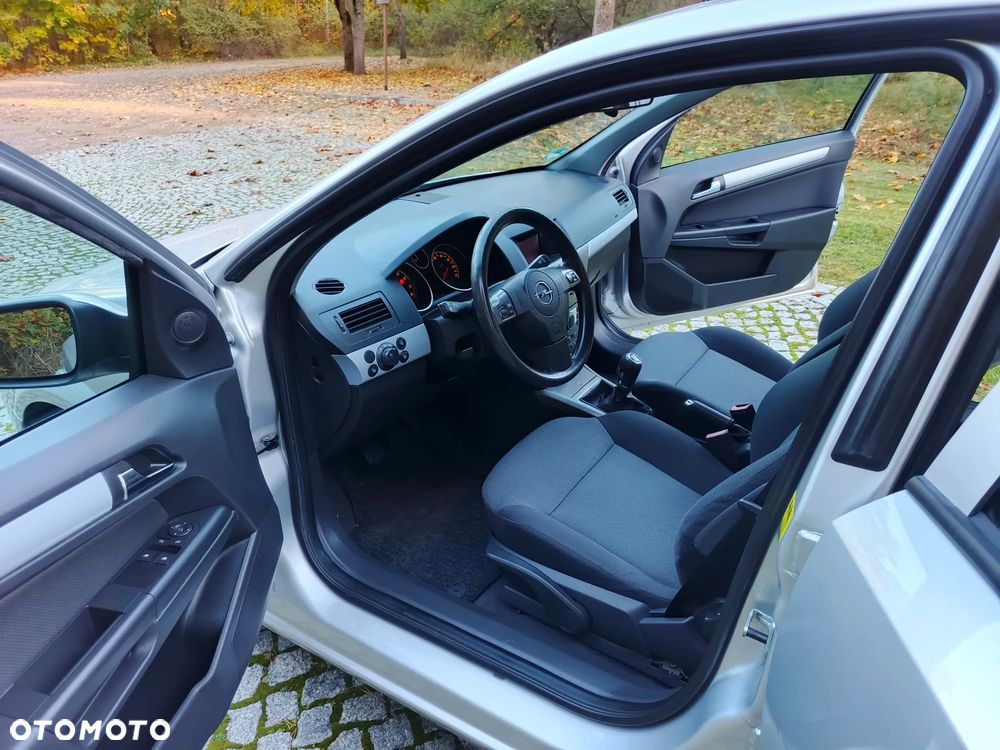 Opel Astra - 11