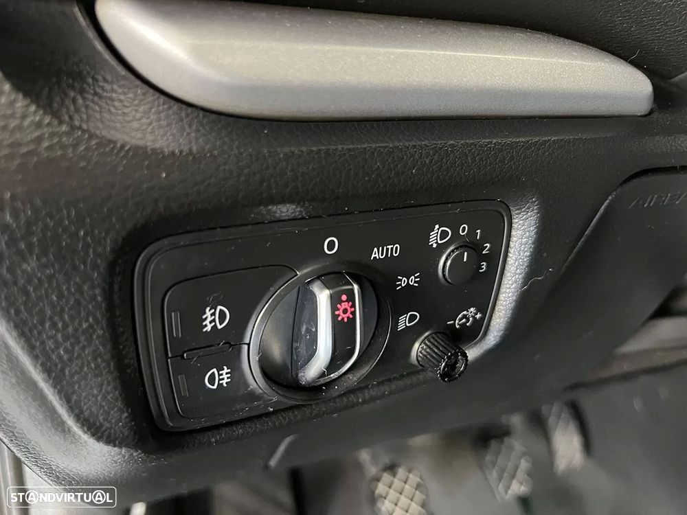 Audi A3 Sportback 1.6 TDI Attraction Ultra - 21