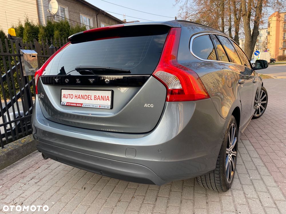 Volvo V60 D3 Summum - 24