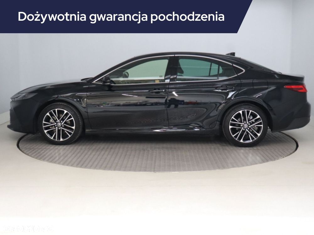 Toyota Camry - 4