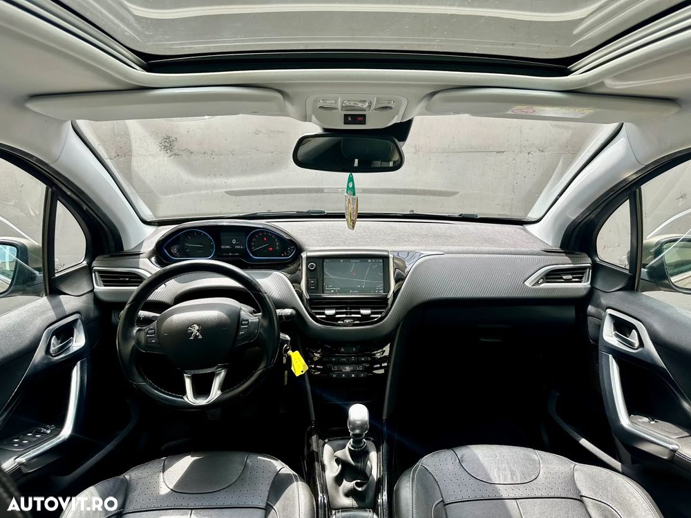 Peugeot 2008 - 8
