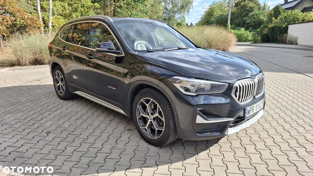 BMW X1 xDrive25i Sport Line - 3