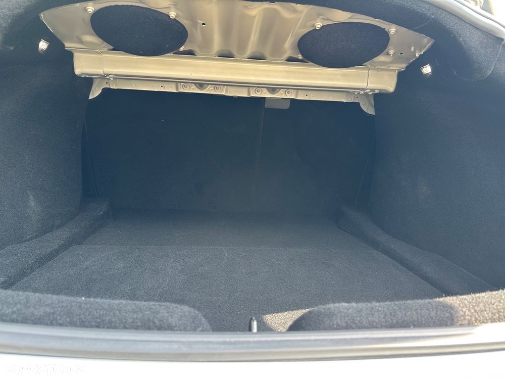 Tesla Model 3 - 17