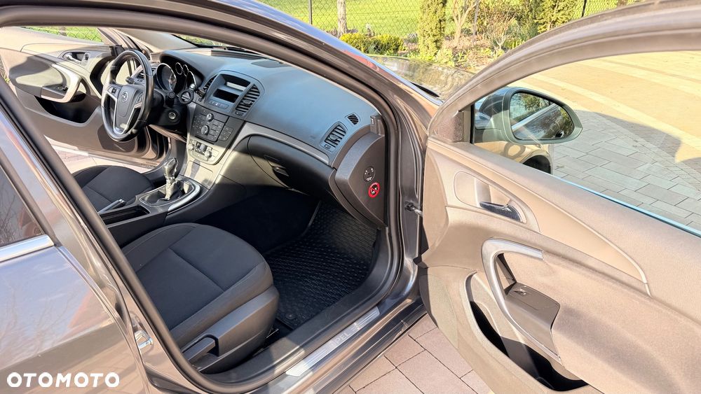 Opel Insignia 2.0 CDTI - 9