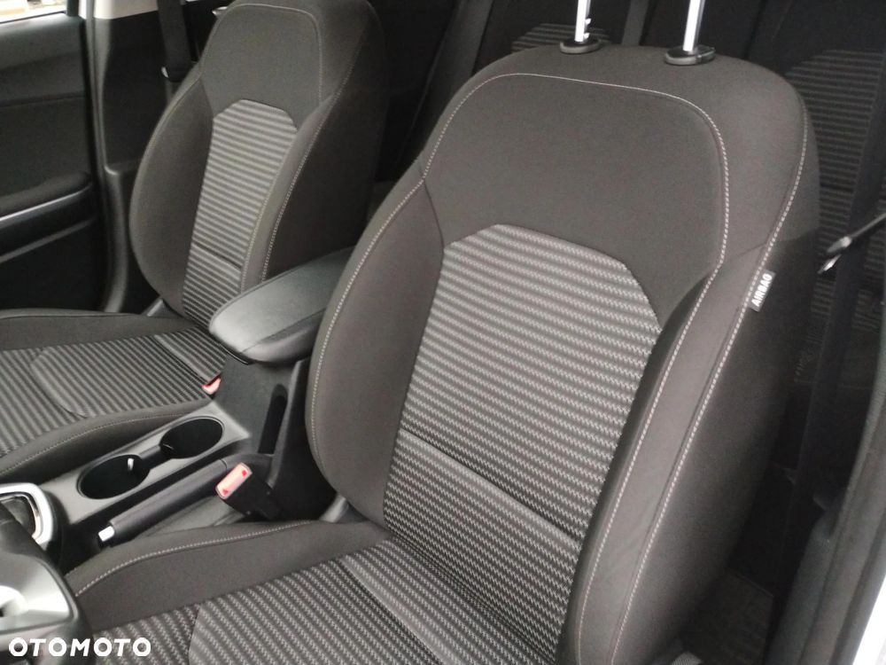 Kia Ceed 1.5 T-GDI M DCT - 11