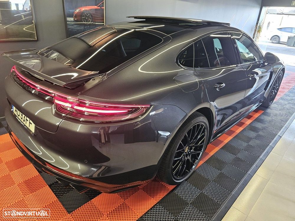 Porsche Panamera 4 E-Hybrid - 7
