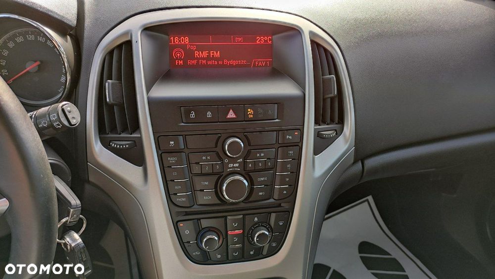 Opel Astra - 37