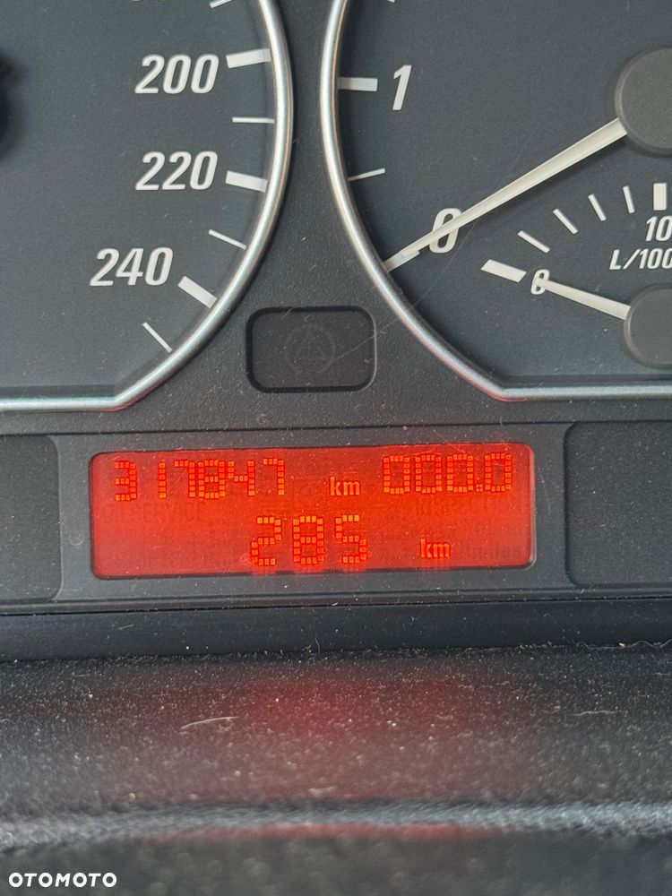 BMW Seria 3 330Ci - 17