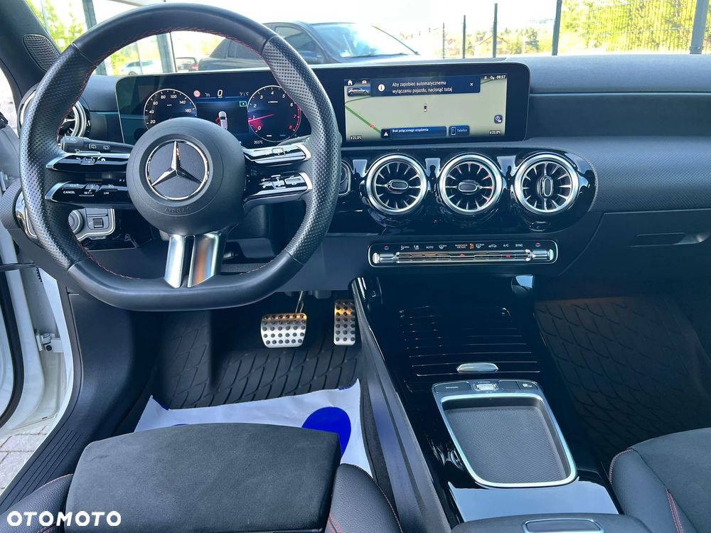 Mercedes-Benz Klasa A 200 AMG Line 7G-DCT - 10
